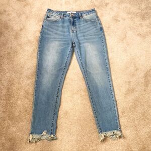 KanCan Light Wash Skinny Jeans w/ Raw Hem Size 7/27 US 4